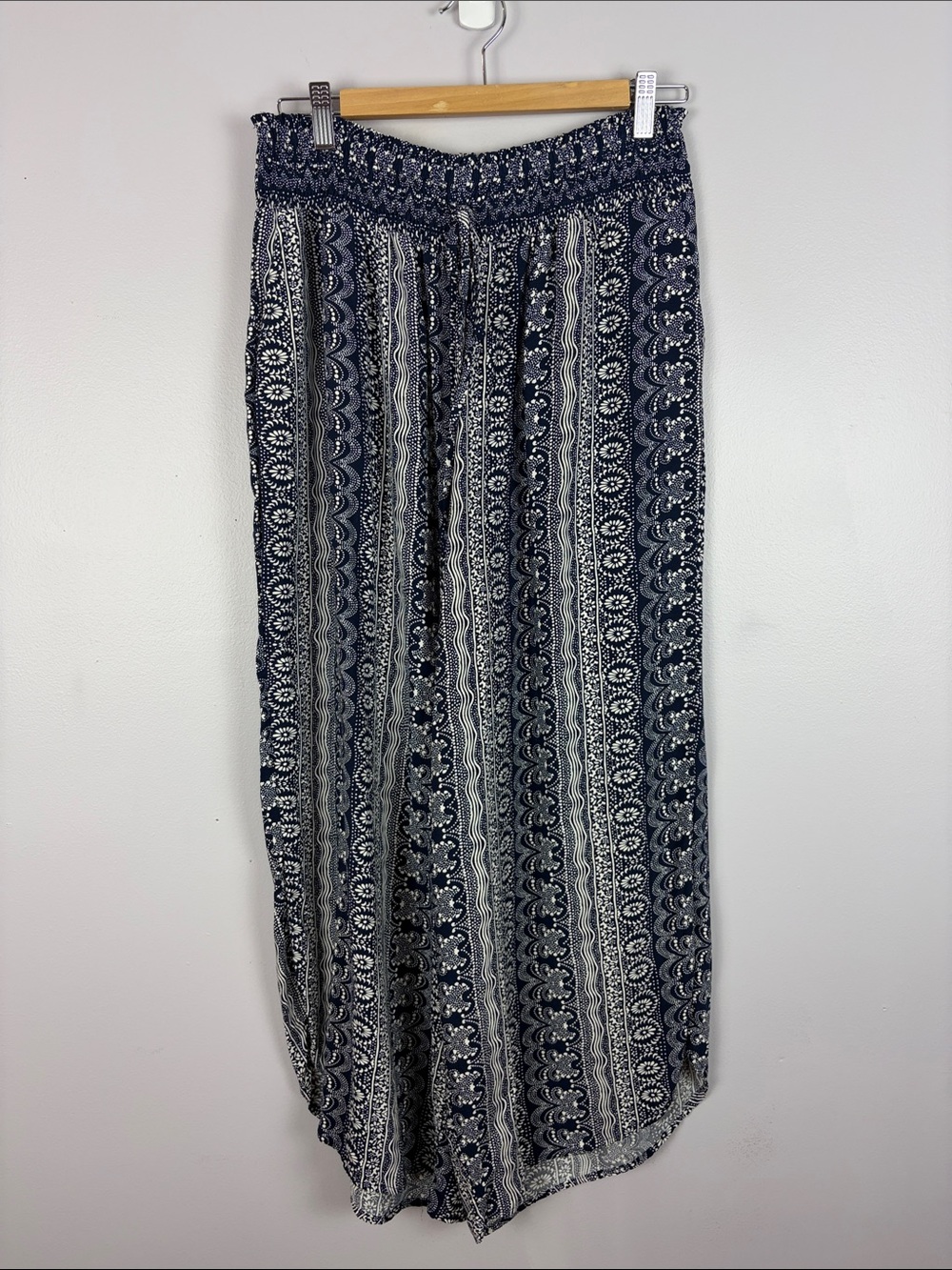 BloomChic Wide Leg Palazzo Pants Plus Size 14/16 Navy White Boho Pull On - Picture 2 of 10